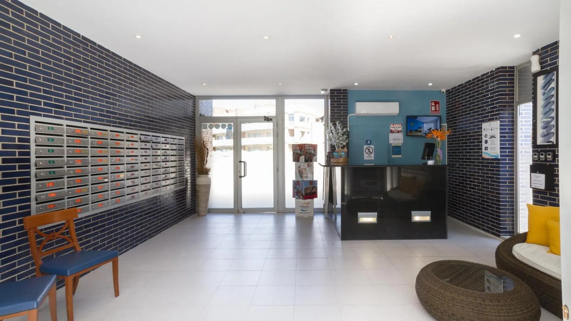 Ibersol Spa Aqquaria Suites Salou 0*,  España